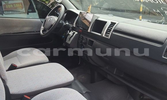 Acheter Occasion Voiture Toyota Hiace Blanc à Brazzaville, Commune de Brazzaville Acheter Occasion Voiture Toyota Hiace Blanc à Brazzaville, Commune de Brazzaville