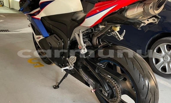 Buy Used Honda CBR White Bike in Brazzaville in Municipality of Brazzaville Buy Used Honda CBR White Bike in Brazzaville in Municipality of Brazzaville