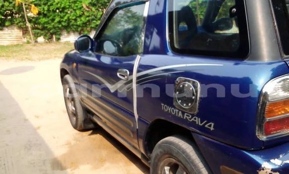 Acheter Occasion Voiture Toyota RAV4 Bleu à Brazzaville, Commune de Brazzaville Acheter Occasion Voiture Toyota RAV4 Bleu à Brazzaville, Commune de Brazzaville