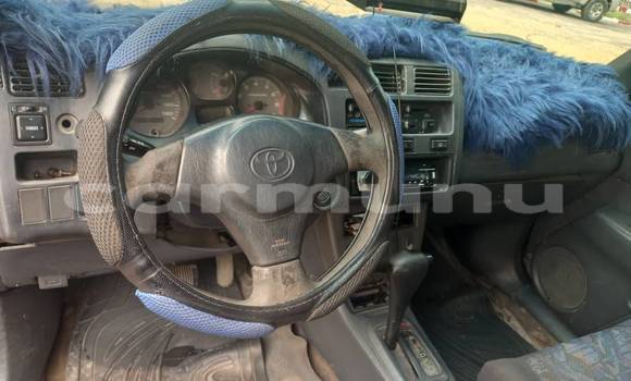 Acheter Occasion Voiture Toyota RAV4 Bleu à Brazzaville, Commune de Brazzaville Acheter Occasion Voiture Toyota RAV4 Bleu à Brazzaville, Commune de Brazzaville