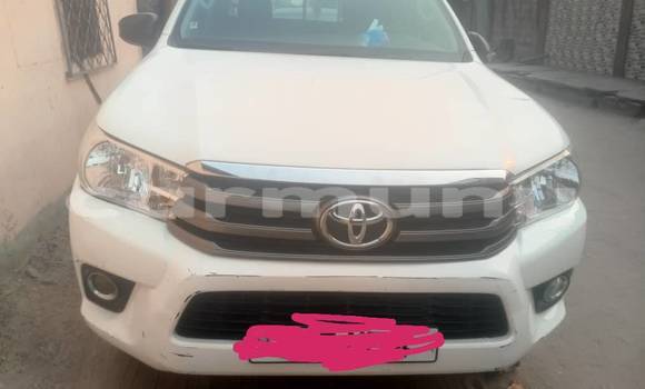 Acheter Occasion Voiture Toyota Hilux Blanc à Brazzaville, Commune de Brazzaville Acheter Occasion Voiture Toyota Hilux Blanc à Brazzaville, Commune de Brazzaville