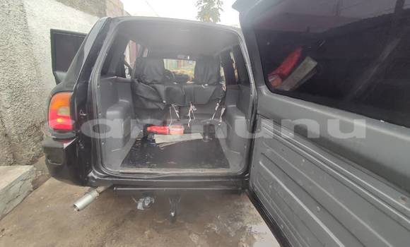 Acheter Occasion Voiture Toyota RAV4 Noir à Brazzaville, Commune de Brazzaville Acheter Occasion Voiture Toyota RAV4 Noir à Brazzaville, Commune de Brazzaville