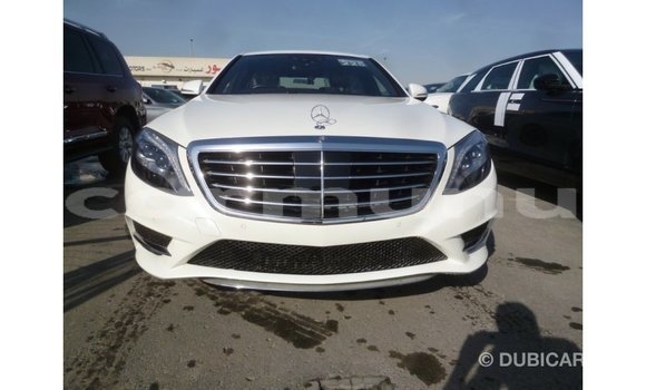 Buy Import Mercedes-Benz 190 White Car in Import - Dubai in Region of Bouenza Buy Import Mercedes-Benz 190 White Car in Import - Dubai in Region of Bouenza