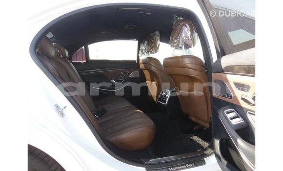 Buy Import Mercedes-Benz 190 White Car in Import - Dubai in Region of Bouenza Buy Import Mercedes-Benz 190 White Car in Import - Dubai in Region of Bouenza