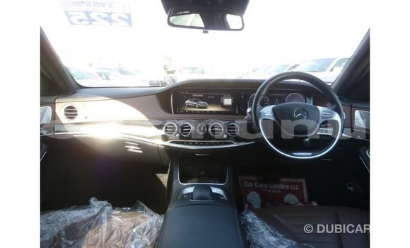 Buy Import Mercedes-Benz 190 White Car in Import - Dubai in Region of Bouenza Buy Import Mercedes-Benz 190 White Car in Import - Dubai in Region of Bouenza