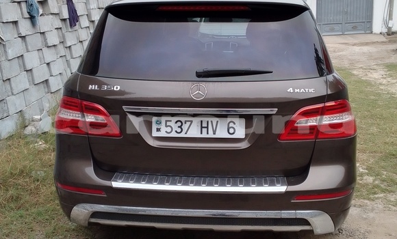 Acheter Occasion Voiture Mercedes-Benz ML–Class Marron à Pointe–Noire, Région du Kouilou Acheter Occasion Voiture Mercedes-Benz ML–Class Marron à Pointe–Noire, Région du Kouilou