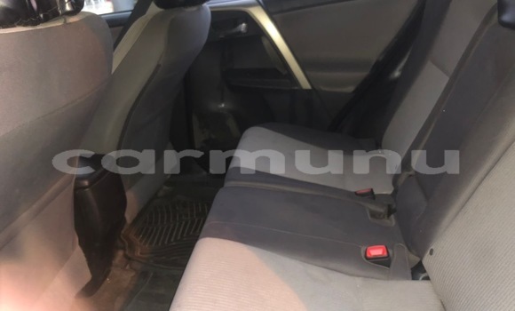 Acheter Occasion Voiture Toyota RAV4 Blanc à Pointe–Noire, Région du Kouilou Acheter Occasion Voiture Toyota RAV4 Blanc à Pointe–Noire, Région du Kouilou