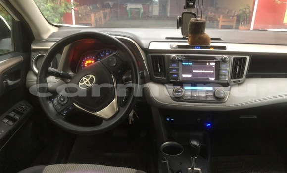 Acheter Occasion Voiture Toyota RAV4 Blanc à Pointe–Noire, Région du Kouilou Acheter Occasion Voiture Toyota RAV4 Blanc à Pointe–Noire, Région du Kouilou