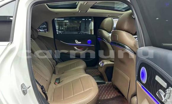 Acheter Import Voiture Mercedes-Benz E200 Blanc à Brazzaville, Commune de Brazzaville Acheter Import Voiture Mercedes-Benz E200 Blanc à Brazzaville, Commune de Brazzaville