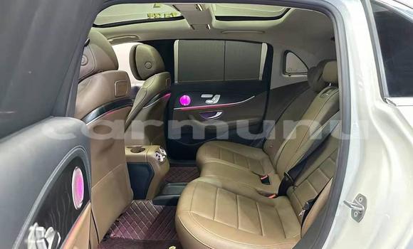 Acheter Import Voiture Mercedes-Benz E200 Blanc à Brazzaville, Commune de Brazzaville Acheter Import Voiture Mercedes-Benz E200 Blanc à Brazzaville, Commune de Brazzaville