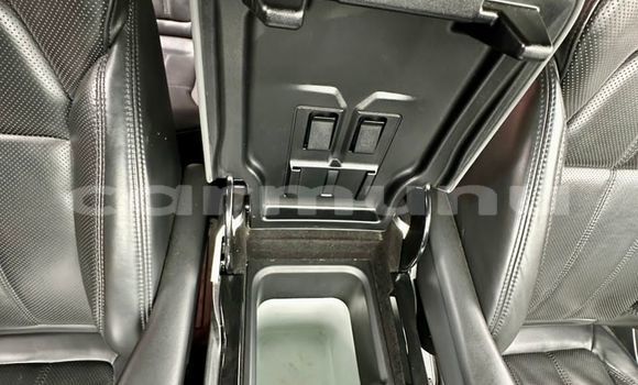 Acheter Neuf Voiture Range Rover Range Rover Gris à Brazzaville, Commune de Brazzaville Acheter Neuf Voiture Range Rover Range Rover Gris à Brazzaville, Commune de Brazzaville