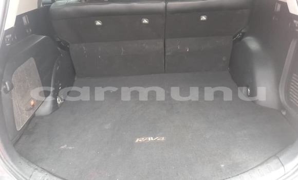 Acheter Occasion Voiture Toyota RAV4 Rouge à Brazzaville, Commune de Brazzaville Acheter Occasion Voiture Toyota RAV4 Rouge à Brazzaville, Commune de Brazzaville