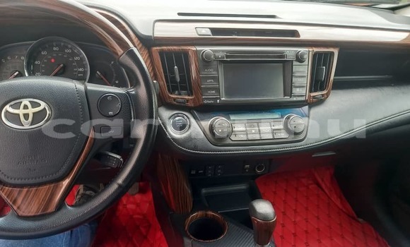 Acheter Occasion Voiture Toyota RAV4 Rouge à Brazzaville, Commune de Brazzaville Acheter Occasion Voiture Toyota RAV4 Rouge à Brazzaville, Commune de Brazzaville