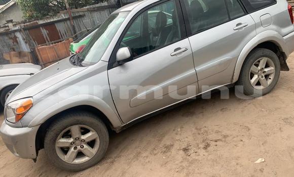 Acheter Occasion Voiture Toyota RAV4 Gris à Brazzaville, Commune de Brazzaville Acheter Occasion Voiture Toyota RAV4 Gris à Brazzaville, Commune de Brazzaville