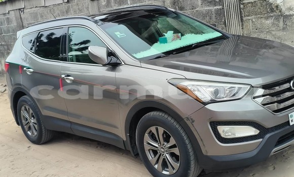 Acheter Occasion Voiture Hyundai Santa Fe Gris à Brazzaville, Commune de Brazzaville Acheter Occasion Voiture Hyundai Santa Fe Gris à Brazzaville, Commune de Brazzaville