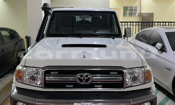 Acheter Occasion Voiture Toyota Land Cruiser Blanc à Brazzaville, Commune de Brazzaville Acheter Occasion Voiture Toyota Land Cruiser Blanc à Brazzaville, Commune de Brazzaville