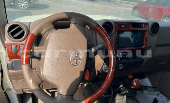 Acheter Occasion Voiture Toyota Land Cruiser Blanc à Brazzaville, Commune de Brazzaville Acheter Occasion Voiture Toyota Land Cruiser Blanc à Brazzaville, Commune de Brazzaville