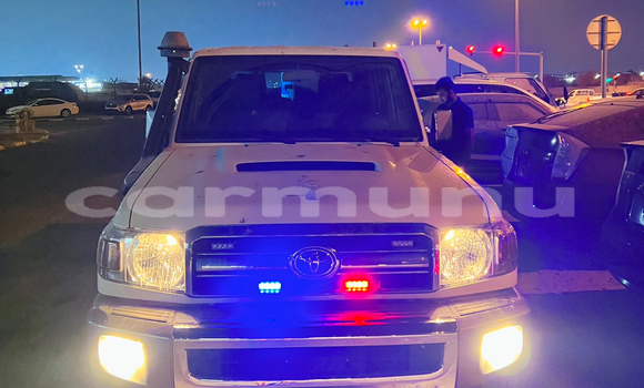 Acheter Occasion Voiture Toyota Land Cruiser Blanc à Brazzaville, Commune de Brazzaville Acheter Occasion Voiture Toyota Land Cruiser Blanc à Brazzaville, Commune de Brazzaville