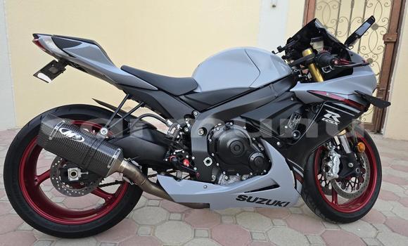 Acheter Occasion Moto Suzuki GSX–R Gris à Brazzaville, Commune de Brazzaville Acheter Occasion Moto Suzuki GSX–R Gris à Brazzaville, Commune de Brazzaville