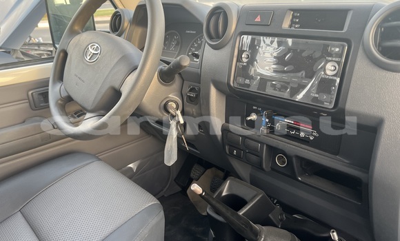 Acheter Neuf Voiture Toyota Land Cruiser Blanc à Brazzaville, Commune de Brazzaville Acheter Neuf Voiture Toyota Land Cruiser Blanc à Brazzaville, Commune de Brazzaville