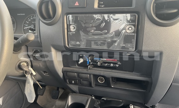 Acheter Neuf Voiture Toyota Land Cruiser Blanc à Brazzaville, Commune de Brazzaville Acheter Neuf Voiture Toyota Land Cruiser Blanc à Brazzaville, Commune de Brazzaville