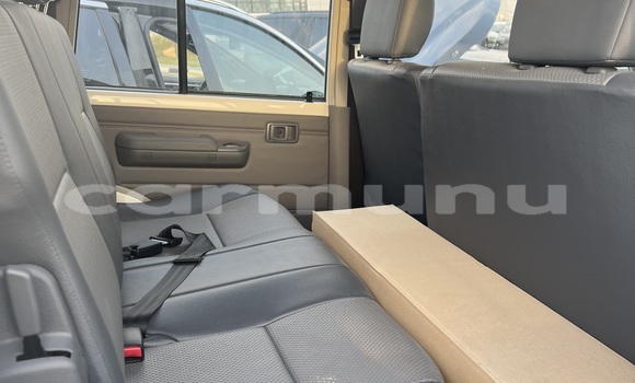 Acheter Neuf Voiture Toyota Land Cruiser Blanc à Brazzaville, Commune de Brazzaville Acheter Neuf Voiture Toyota Land Cruiser Blanc à Brazzaville, Commune de Brazzaville