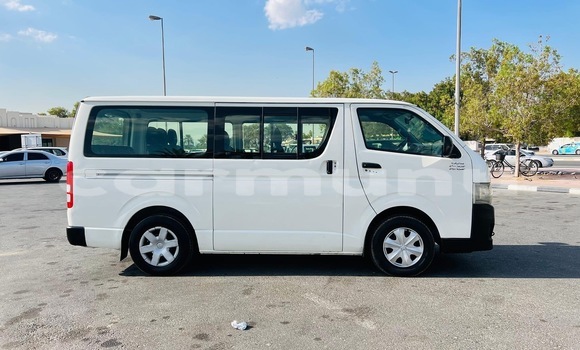 Buy Used Toyota Hiace White Car in Black Point in Kouilou region Buy Used Toyota Hiace White Car in Black Point in Kouilou region