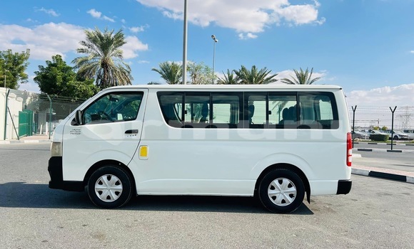 Buy Used Toyota Hiace White Car in Black Point in Kouilou region Buy Used Toyota Hiace White Car in Black Point in Kouilou region