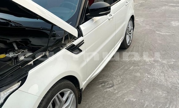 Acheter Occasion Voiture Range Rover Range Rover Blanc à Brazzaville, Commune de Brazzaville Acheter Occasion Voiture Range Rover Range Rover Blanc à Brazzaville, Commune de Brazzaville