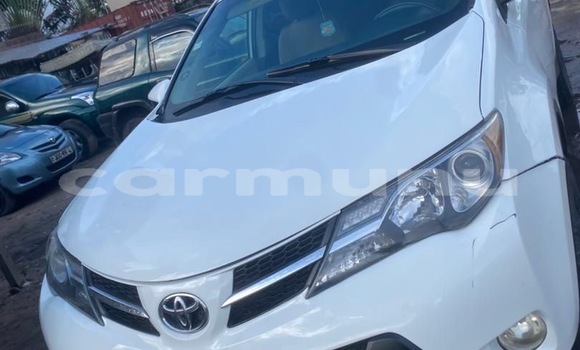 Acheter Occasion Voiture Toyota RAV4 Blanc à Pointe–Noire, Région du Kouilou Acheter Occasion Voiture Toyota RAV4 Blanc à Pointe–Noire, Région du Kouilou
