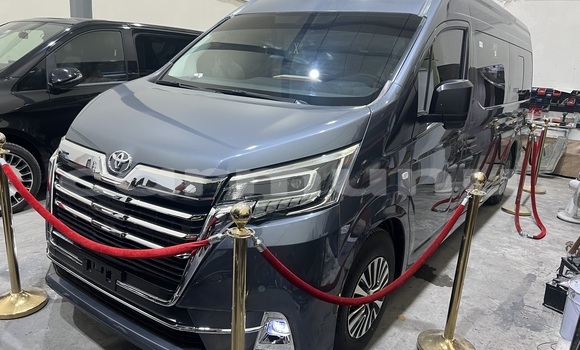 Acheter Neuf Voiture Toyota Hiace Gris à Brazzaville, Commune de Brazzaville Acheter Neuf Voiture Toyota Hiace Gris à Brazzaville, Commune de Brazzaville