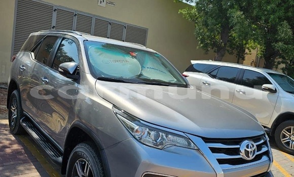 Buy Used Toyota Fortuner White Car in Brazzaville in Municipality of Brazzaville Buy Used Toyota Fortuner White Car in Brazzaville in Municipality of Brazzaville