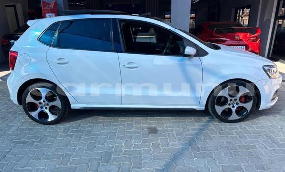 Acheter Occasion Voiture Volkswagen Polo Blanc à Brazzaville, Commune de Brazzaville Acheter Occasion Voiture Volkswagen Polo Blanc à Brazzaville, Commune de Brazzaville