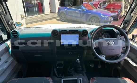 Buy Used Toyota Land Cruiser White Car in Brazzaville in Municipality of Brazzaville Buy Used Toyota Land Cruiser White Car in Brazzaville in Municipality of Brazzaville