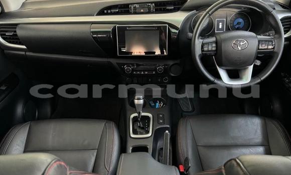 Buy Used Toyota Hilux White Car in Brazzaville in Municipality of Brazzaville Buy Used Toyota Hilux White Car in Brazzaville in Municipality of Brazzaville