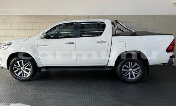 Buy Used Toyota Hilux White Car in Brazzaville in Municipality of Brazzaville Buy Used Toyota Hilux White Car in Brazzaville in Municipality of Brazzaville