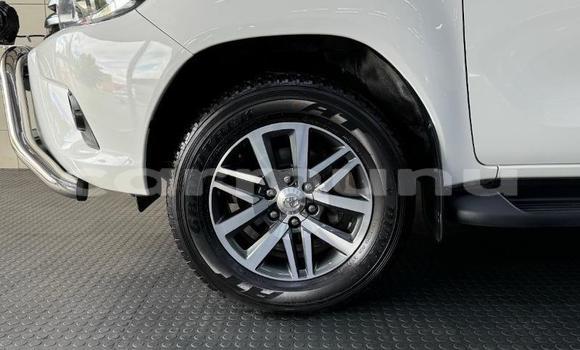 Buy Used Toyota Hilux White Car in Brazzaville in Municipality of Brazzaville Buy Used Toyota Hilux White Car in Brazzaville in Municipality of Brazzaville