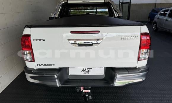 Buy Used Toyota Hilux White Car in Brazzaville in Municipality of Brazzaville Buy Used Toyota Hilux White Car in Brazzaville in Municipality of Brazzaville