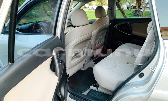 Acheter Occasion Voiture Toyota RAV4 Gris à Pointe–Noire, Région du Kouilou Acheter Occasion Voiture Toyota RAV4 Gris à Pointe–Noire, Région du Kouilou