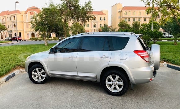 Acheter Occasion Voiture Toyota RAV4 Gris à Pointe–Noire, Région du Kouilou Acheter Occasion Voiture Toyota RAV4 Gris à Pointe–Noire, Région du Kouilou