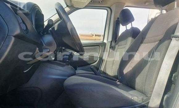 Acheter Occasion Voiture Fiat Doblo Blanc à Brazzaville, Commune de Brazzaville Acheter Occasion Voiture Fiat Doblo Blanc à Brazzaville, Commune de Brazzaville