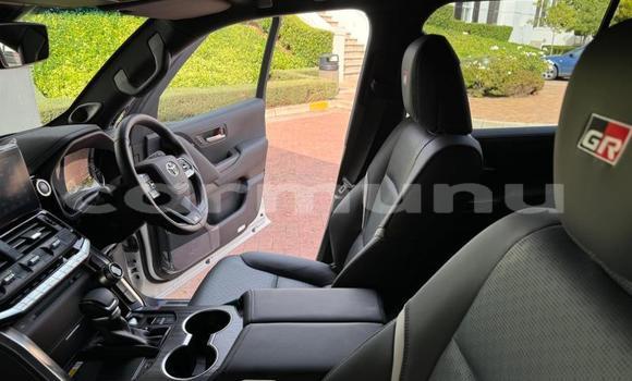 Acheter Occasion Voiture Toyota Land Cruiser Blanc à Brazzaville, Commune de Brazzaville Acheter Occasion Voiture Toyota Land Cruiser Blanc à Brazzaville, Commune de Brazzaville