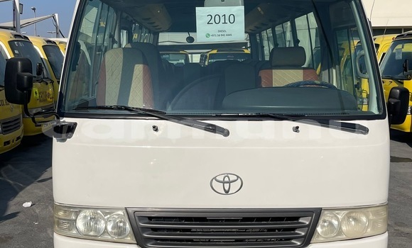 Acheter Occasion Voiture Toyota Coaster Blanc à Brazzaville, Commune de Brazzaville Acheter Occasion Voiture Toyota Coaster Blanc à Brazzaville, Commune de Brazzaville