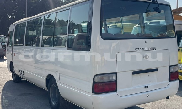 Acheter Occasion Voiture Toyota Coaster Blanc à Brazzaville, Commune de Brazzaville Acheter Occasion Voiture Toyota Coaster Blanc à Brazzaville, Commune de Brazzaville