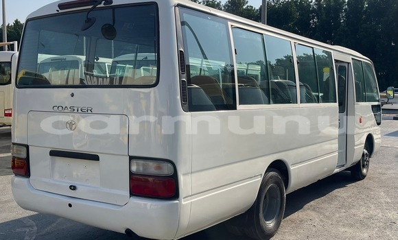 Acheter Occasion Voiture Toyota Coaster Blanc à Brazzaville, Commune de Brazzaville Acheter Occasion Voiture Toyota Coaster Blanc à Brazzaville, Commune de Brazzaville