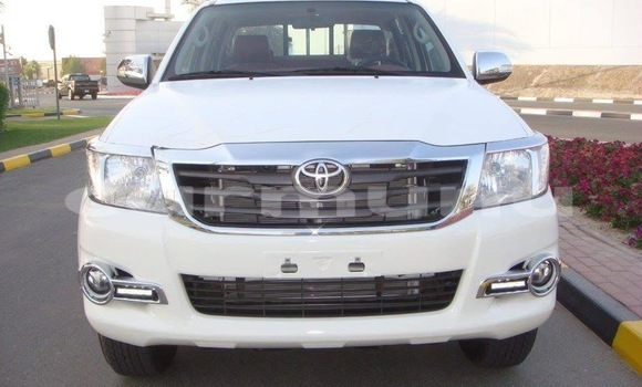 Acheter Occasion Voiture Toyota Hilux Blanc à Pointe–Noire, Région du Kouilou Acheter Occasion Voiture Toyota Hilux Blanc à Pointe–Noire, Région du Kouilou