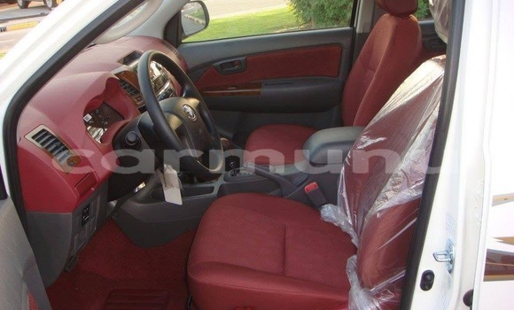 Acheter Occasion Voiture Toyota Hilux Blanc à Pointe–Noire, Région du Kouilou Acheter Occasion Voiture Toyota Hilux Blanc à Pointe–Noire, Région du Kouilou