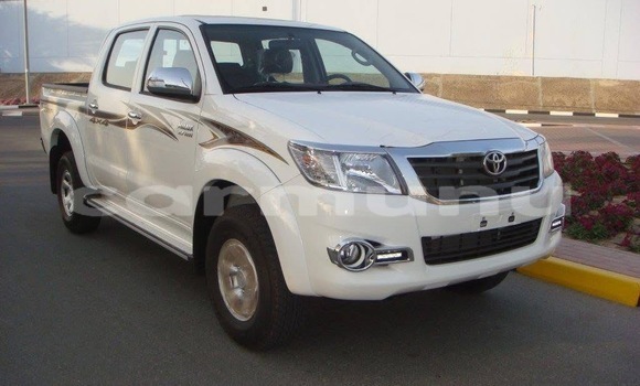 Acheter Occasion Voiture Toyota Hilux Blanc à Pointe–Noire, Région du Kouilou Acheter Occasion Voiture Toyota Hilux Blanc à Pointe–Noire, Région du Kouilou