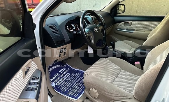 Acheter Occasion Voiture Toyota Fortuner Blanc à Brazzaville, Commune de Brazzaville Acheter Occasion Voiture Toyota Fortuner Blanc à Brazzaville, Commune de Brazzaville