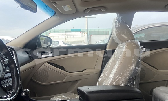 Acheter Occasion Voiture Kia K5 Blanc à Pointe–Noire, Région du Kouilou Acheter Occasion Voiture Kia K5 Blanc à Pointe–Noire, Région du Kouilou